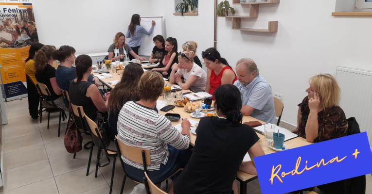 Fotografie ze setkání pracovní skupiny Rodina+, květen 2024