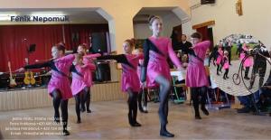 plakát vytvořený s fotografii mažoretek na setkání důchodců v Kramolíně a sokolském běhu v Nepomuku 